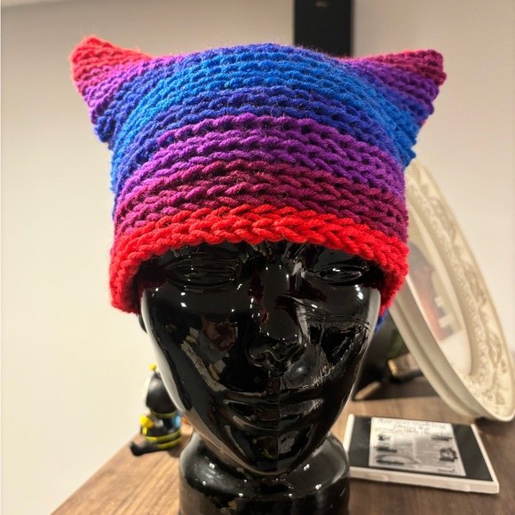 Handmade crochet beanie - Picture 3 of 5